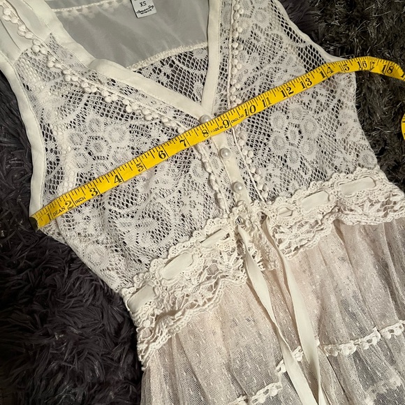 Lace Ribbons & Pearl Shirt Vest - Picture 7 of 7